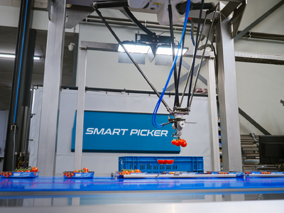 Koppert-Machines-Smart-Picker-vine-tomato-robot