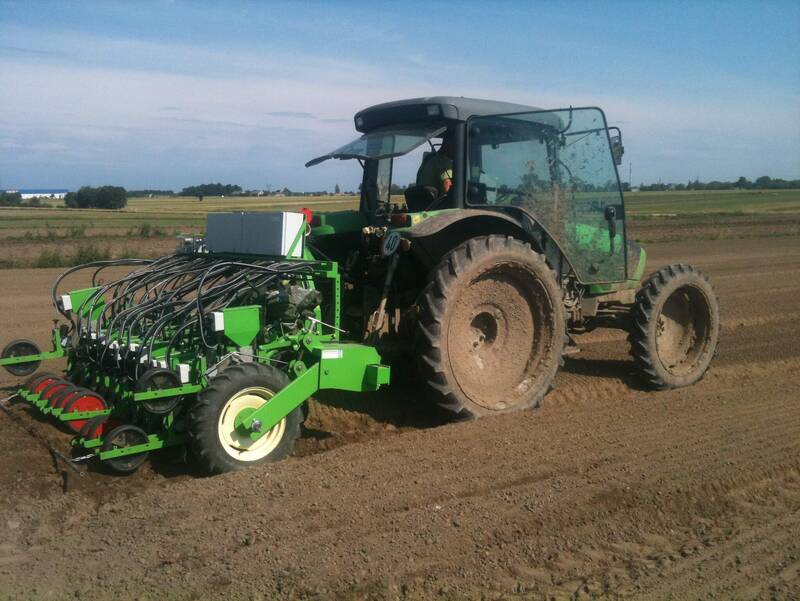 Koppert-machines-trailed-precision-sowing-machine-radish-lettuce