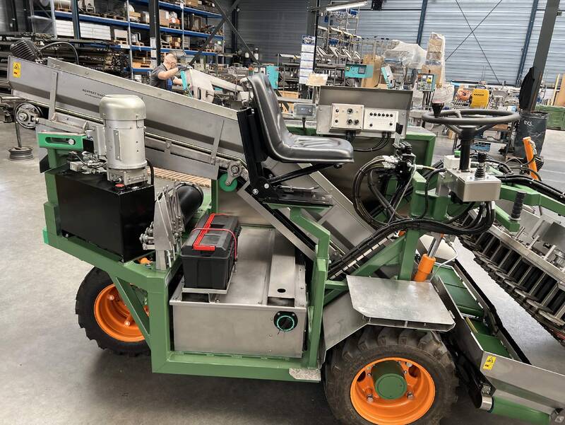 Koppert-Machines-e-harvester-radish